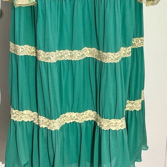 VINTAGE‎ Ladies XL Cottage BOHO Bell Sleeve Watercolor Floral Blouse w/ M Skirt - Picture 12 of 16